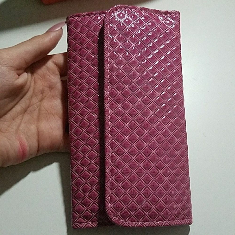 Cala brush holder